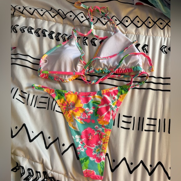 SHEIN Floral Bikini Set - Picture 2 of 2